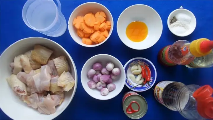 2 cách làm thịt gà nấu cá mòi hộp ngon đậm đà dễ làm ngay tại nhà 2 cách làm thịt gà nấu cá mòi hộp ngon đậm đà dễ làm ngay tại nhà