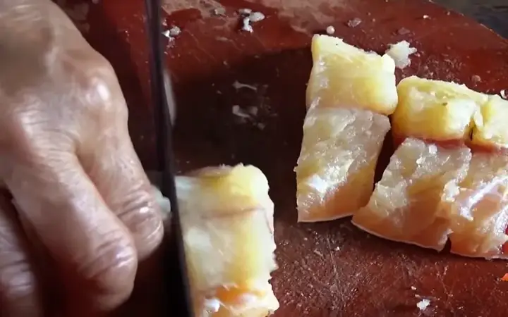 Bước 1: Sơ Chế Nguyên Liệu