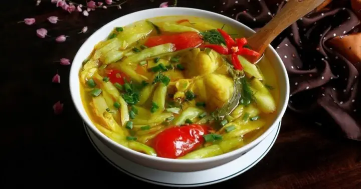 Lợi Ích Dinh Dưỡng Của Món Canh Cá Nấu Dứa Dọc Mùng
