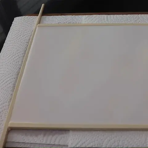 Trộn bột năng, cắt thành hạt lựu Trộn bột năng, cắt thành hạt lựu