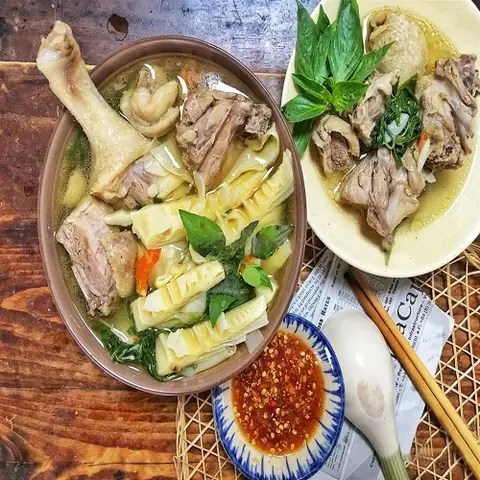 Vịt nấu măng chua hấp dẫn ra sao