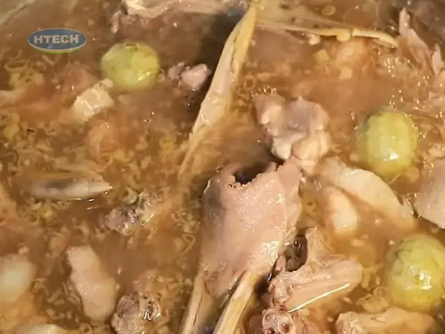 Om Vịt Với Măng Sấu Tren Lửa Nhỏ Om Vịt Với Măng Sấu Tren Lửa Nhỏ