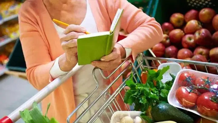 2. Mua đúng như danh sách thực phẩm đề ra 2. Mua đúng như danh sách thực phẩm đề ra