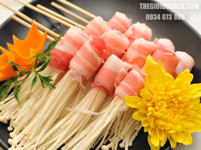 2. Ba chỉ bò cuộn nấm kim châm