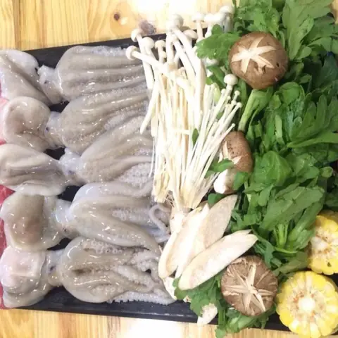 Nguyên liệu cần chuẩn bị để nấu lẩu bạch tuộc: Nguyên liệu cần chuẩn bị để nấu lẩu bạch tuộc: