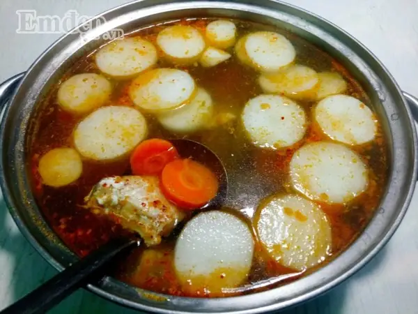 Bánh canh cá thu thanh ngọt, thơm ngon tròn vị Bánh canh cá thu thanh ngọt, thơm ngon tròn vị