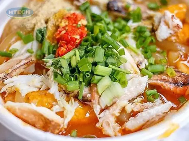 6. Hoàn thành cách nấu bánh canh cua Huế siêu ngon