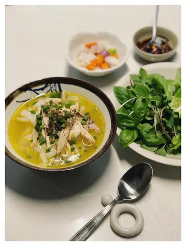 Tự làm món bánh canh gà Buôn Mê: "Cho đỡ nhớ cái lạnh se se của Buôn Mê vào mỗi buổi sáng"