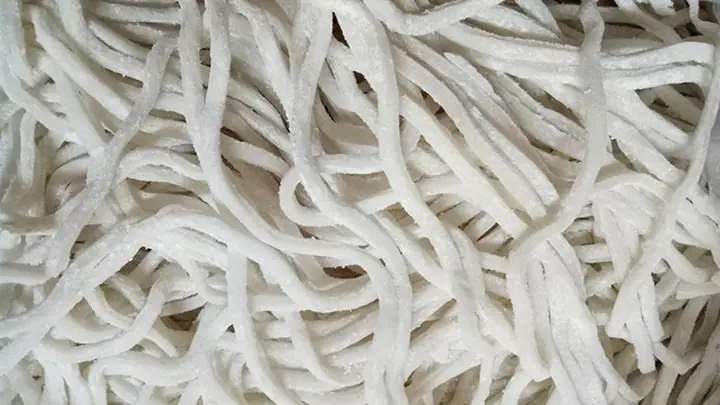 1. Đặc Trưng Món Bánh Canh Huế Khô