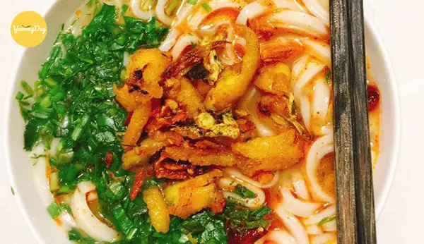 Chuẩn Bị Nguyên Liệu Cho Món Bánh Canh Cá Lóc