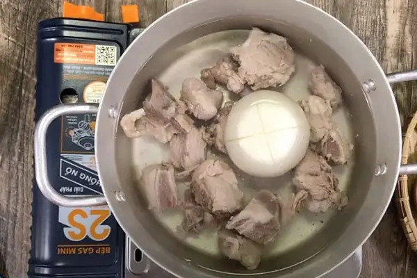 Cách nấu bánh canh chả cá Quy Nhơn