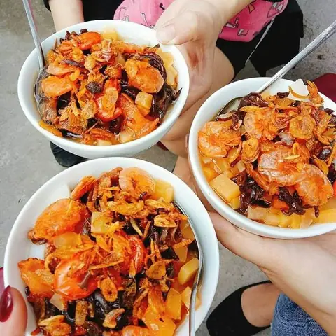 Äáº¿n Háº£i PhÃ²ng ghÃ© quÃ¡n bÃ¡n mÃ³n bÃ¡nh láº¡ suá»t hÆ¡n 30 nÄm, nay lÃ  Äáº·c sáº£n pháº£i Än khi tá»i Äáº¥t cáº£ng