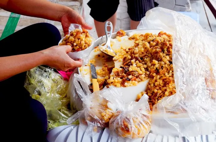 Äáº¿n Háº£i PhÃ²ng ghÃ© quÃ¡n bÃ¡n mÃ³n bÃ¡nh láº¡ suá»t hÆ¡n 30 nÄm, nay lÃ  Äáº·c sáº£n pháº£i Än khi tá»i Äáº¥t cáº£ng