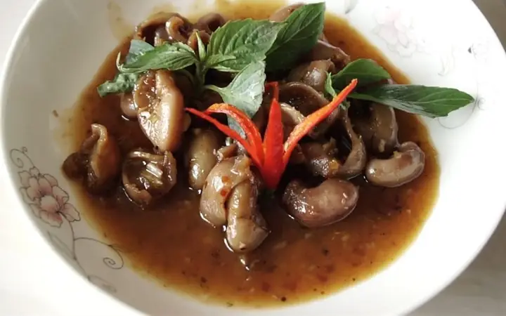 2. Bao tử cá basa xào sả ớt