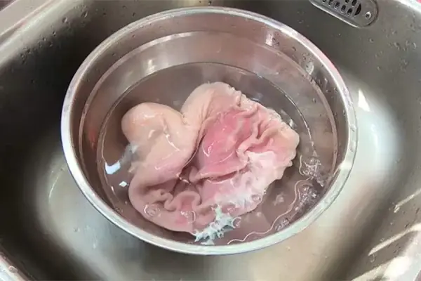 Bước 1: Sơ Chế Bao Tử