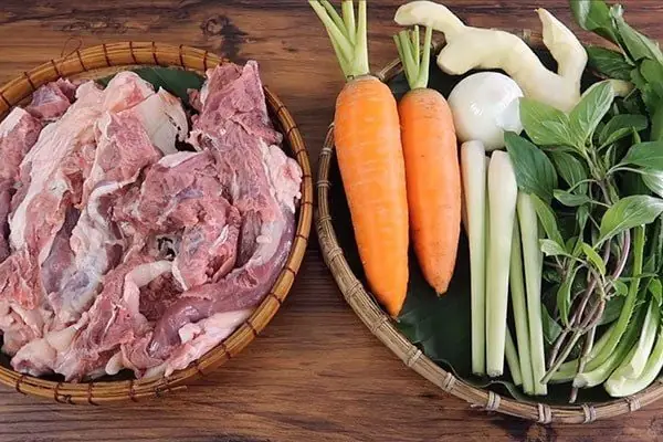 Cách Nấu Bò Kho Bằng Thịt Heo Ngon Chuẩn Vị