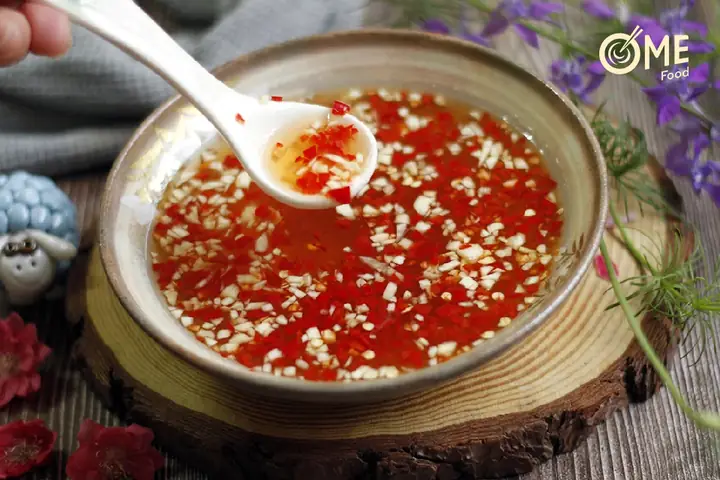 1. Hướng dẫn làm nước chấm gỏi cá nước mắm chua ngọt