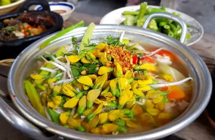 Thưởng Thưởng Cá Linh Canh Chua Khi Còn Nóng Nổi