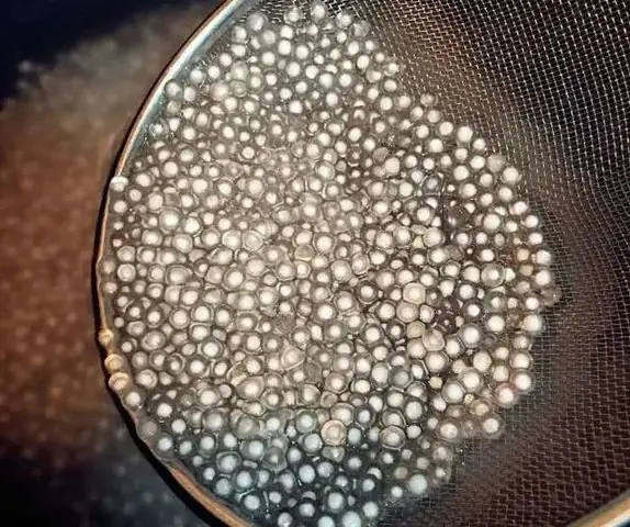 Đầu Bếp Đã Chỉ Mẹo Vô Cùng Đơn Giản Giúp Viên Bột Bánh Trong Suốt, Nấu Chè Hoặc Làm Món Tráng Miệng Tuyệt Ngon.