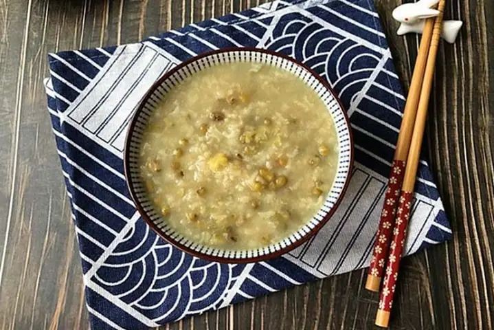 2.5 Cháo tim heo đậu xanh