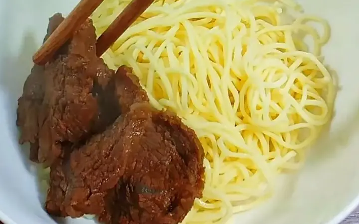 Bước 5: Bày các nguyên liệu vào bát