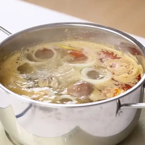 Cách nấu bún bò Huế tại nhà công thức chuẩn nhất, ngon ngây ngất