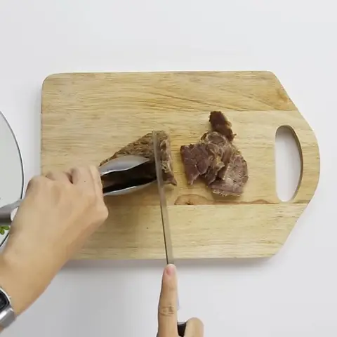 Cách nấu bún bò Huế tại nhà công thức chuẩn nhất, ngon ngây ngất