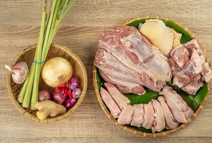 Nguyên Liệu Chuẩn Chỉnh Cho Món Bún Bò Giò Heo