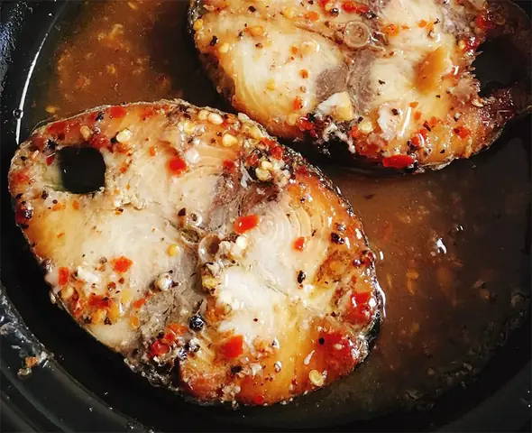 Các nguyên liệu sử dụng nấu bún cá ngừ đại dương