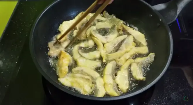 Nếu Muốn Đổi Món Cho Gia Đình Vào Dịp Cuối Tuần Nhưng Chưa Nghĩ Ra Món Nào Phù Hợp Thì Bún Cá Rô Rau Ngót Là Một Lựa Chọn Thích Hợp. Cách Làm Món Này Không Khó.