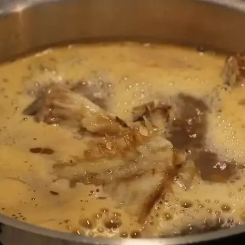 Nấu Nước Lèo Bún Cá Rau Cần