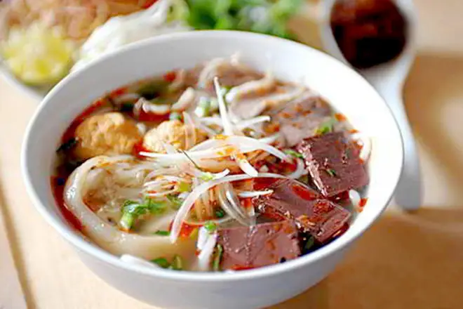 Cách nấu bún bò theo công thức chuẩn vị Huế bảo đảm thành công Cách nấu bún bò theo công thức chuẩn vị Huế bảo đảm thành công