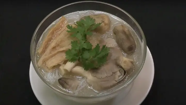 14. Bún Nước Lèo Chay