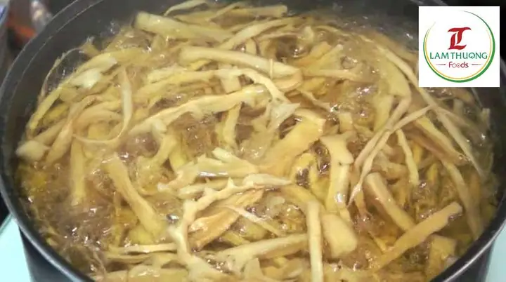 Sơ chế măng khô