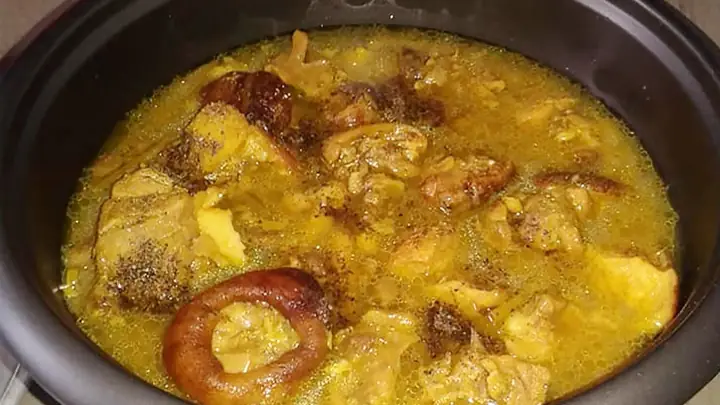 Bước 5: Trình Bày Bún Giả Cầy