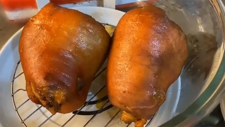 7Chân giò hun khói