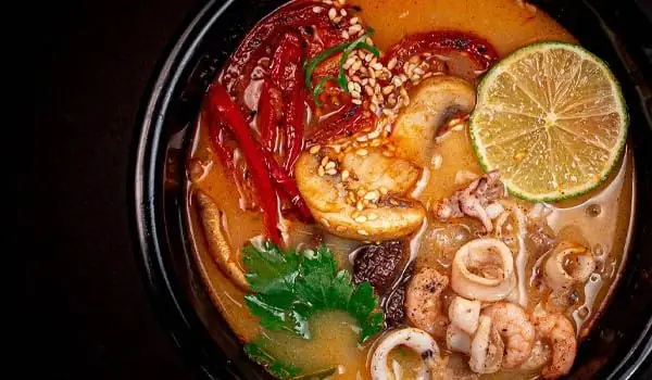 5 cách nấu bún hải sản thơm ngon