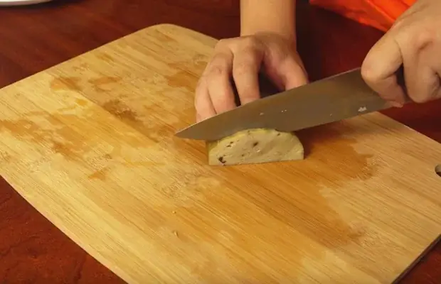 Bước 1: Sơ Chế Nguyên Liệu