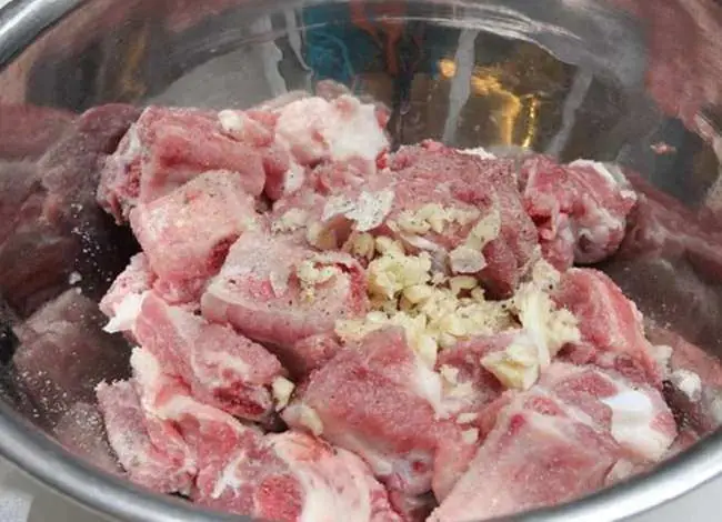 Hướng dẫn nấu bún mọc sườn non