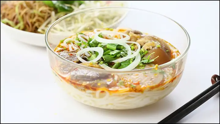 2. Bún Bò Huế