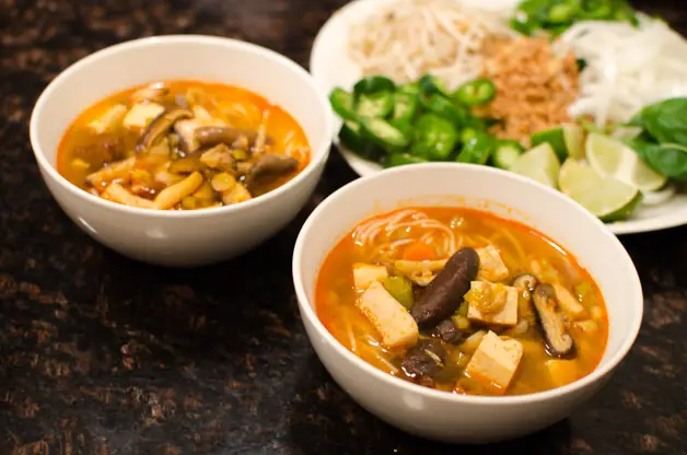 1.Cách nấu bún bò chay đơn giản với nấm