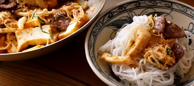 Cách làm bún bò Huế chay: