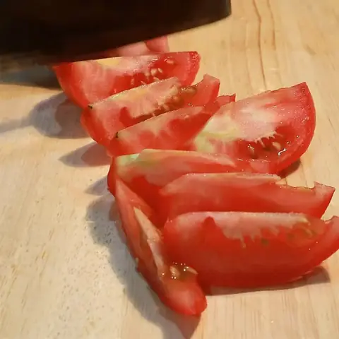 Cách nấu bún ốc dọc mùng thơm ngon, thanh mát, dễ làm ngay tại nhà