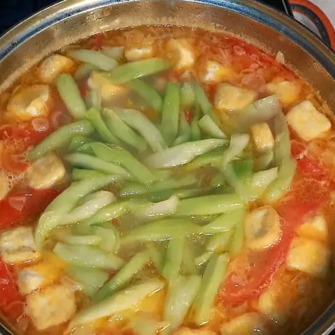 Cách nấu bún ốc dọc mùng thơm ngon, thanh mát, dễ làm ngay tại nhà