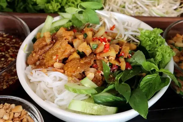 Cách Làm Bún Thịt Xào Ngon