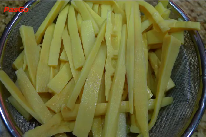 Bước 1: Sơ Chế Nguyên Liệu