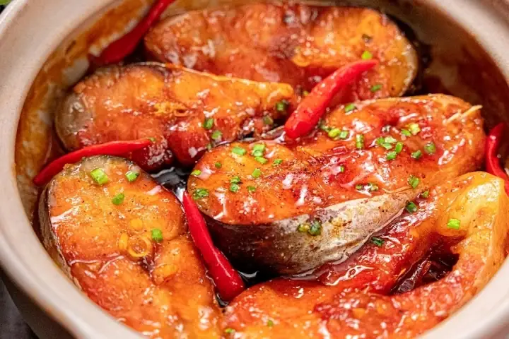 Cách Nấu Cá Bông Lau Kho Tộ Đậm Đà, Chuẩn Vị Miền Tây