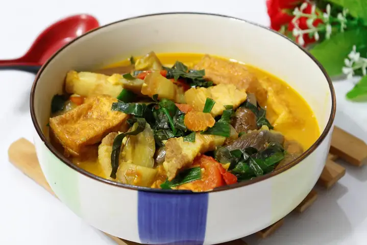 Bước 2. Làm cà bung đậu thịt