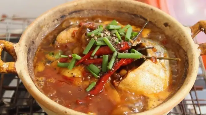 5. Cá cam kho cà chua