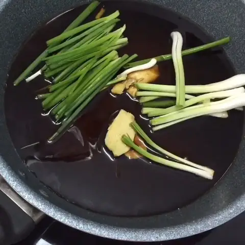 2 Cách làm cá chép hấp xì dầu mềm ngon đậm đà hấp dẫn 2 Cách làm cá chép hấp xì dầu mềm ngon đậm đà hấp dẫn